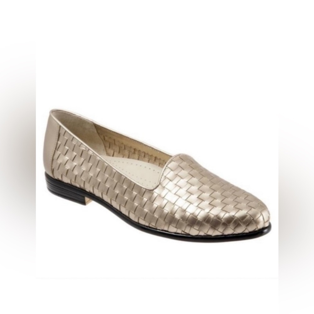 Gold Woven Trotters Liz Metallic Loafers Size 8.5 N